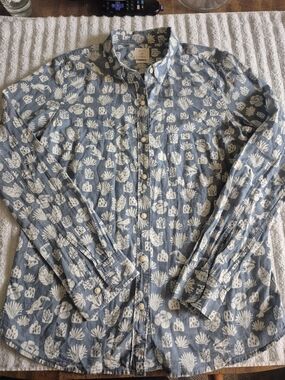 GAP Chambray Blue Button-Down Shirt with White Botanical Motif
